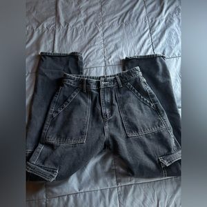 Black low waisted cargo pants